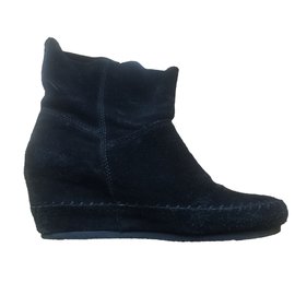 Stivaletti Ash in pelle di cervo nera 38