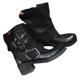 Botas Biker Vic Matié de cuero negro 39