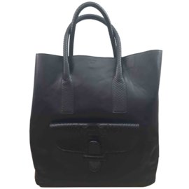 Bolsa Céline de couro e pitão preta