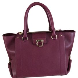 Bolso Salvatore Ferragamo Luisa - A estrenar - Fuschia