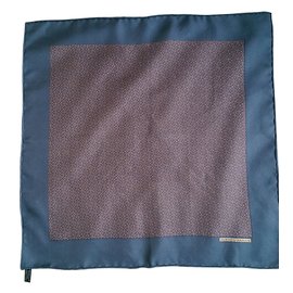 Hermès Seidentuch Rosa Blau