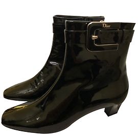 Botines Dior de charol negro