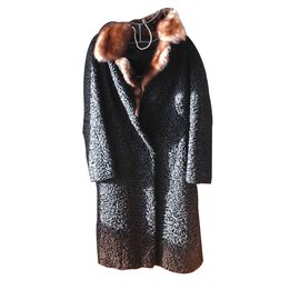 Abrigo largo de astracán con cuello de visón negro - Autre Marque