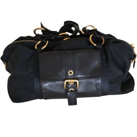 Borsa Prada in nylon nera