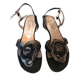 Sandali Valentino in pelle e seta nero beige