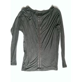 Top Berenice de Manga Larga Gris con Detalle de Satén
