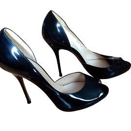 Décolleté Casadei open toe in pelle verniciata nera