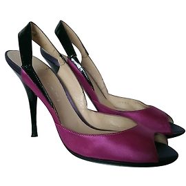 Sneakers Casadei a punta aperta in pelle e raso nero