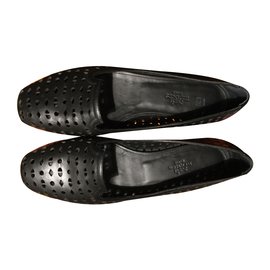 Hermès Hermes Ballerines noires perforées