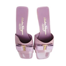 Sandalias Salvatore Ferragamo Vara Lazo Charol Morado