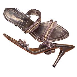 Autre Marque KALLISTE Sandalen aus Leder Silber Metallic