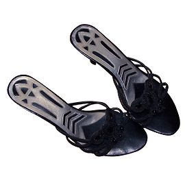 Sandali in satin nero inconnue