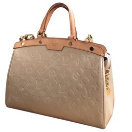 Louis Vuitton Brea MM Borsa a mano beige in vernice