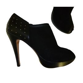 Pierre Balmain Pumps aus schwarzem Wildleder Größe 39