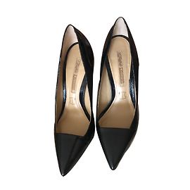 Buffalo Pumps aus schwarzem Leder Größe 40