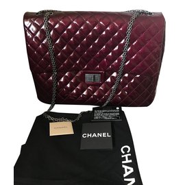 Borsa Chanel 2.55 XXL in vernice bordeaux