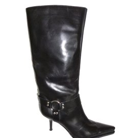 Botas Sergio Rossi de cuero negro con correas
