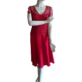 Autre Marque Vestido de cóctel de encaje rojo