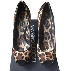 Dolce & Gabbana Leo + Camoscio Pony Leather Heels Beige Black