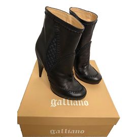 Bottines Galliano en cuir noir