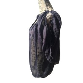 Blusa Marc Jacobs de seda azul marino con hombros descubiertos