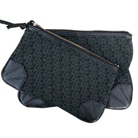 Set di pochette Dkny in tela blu scuro
