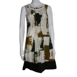 Vera Wang Baumwollkleid mit Muster und Strasssteinen