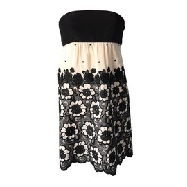 Tibi Seidenkleid mit Jacquard-Spitze und Bandeau-Ausschnitt