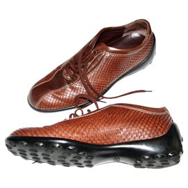 Tod's Scarpe Stringate in Pelle di Lucertola Castagna