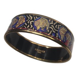 Bracelet Hermès en métal émaillé bleu motifs poissons