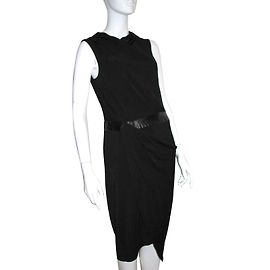 Vestido Vera Wang Negro Drapeado con Detalles de Faux Cuir