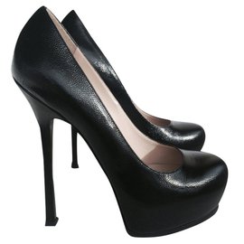 Escarpins Yves Saint Laurent en cuir noir 38.5
