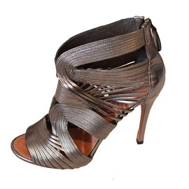 Alaïa Sandalen aus Leder silber Größe 39