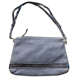 Pochette Vanessa Bruno in pelle azzurro cielo