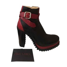 Free Lance Stiefeletten aus Leder Schwarz Rot