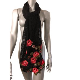 Sciarpa Kenzo in lana nera con motivo fiori rossi