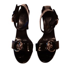 Gucci Cambrute Sandals Black Patent Leather 37