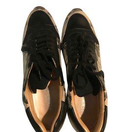 Zapatillas Opening Ceremony de cuero negras y azul claro