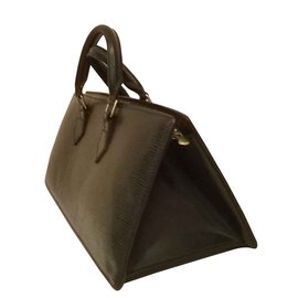 Borsa a mano Louis Vuitton Triangle in pelle nera