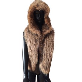 Chaleco de piel Yves Salomon Weather SM beige