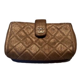 Chanel Clutch aus Stoff Bronze