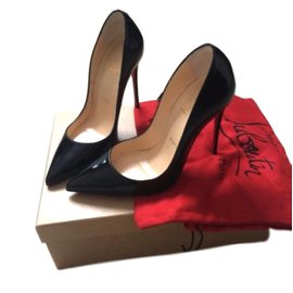 Christian Louboutin So Kate 120 Pumps Schwarzes Lackleder