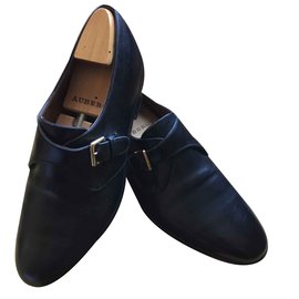 Sapatos de amarrar em couro preto - Autre Marque