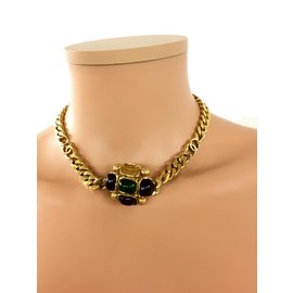 Chanel Halskette rote und grüne Steine Metall