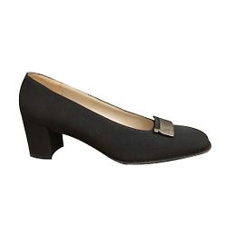 Décolleté Salvatore Ferragamo in pelle nera
