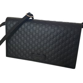 Portafoglio Gucci in Pelle Nera con Tracolla