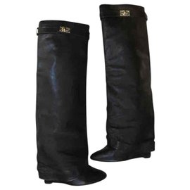 Botas Shark Givenchy de piel negra