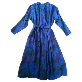 Vestido Guy Laroche de lana multicolor con chal desmontable