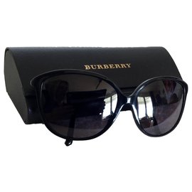 Gafas de sol Burberry negras de plástico