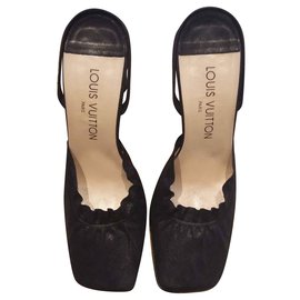 Mule Louis Vuitton in camoscio nero a punta quadrata